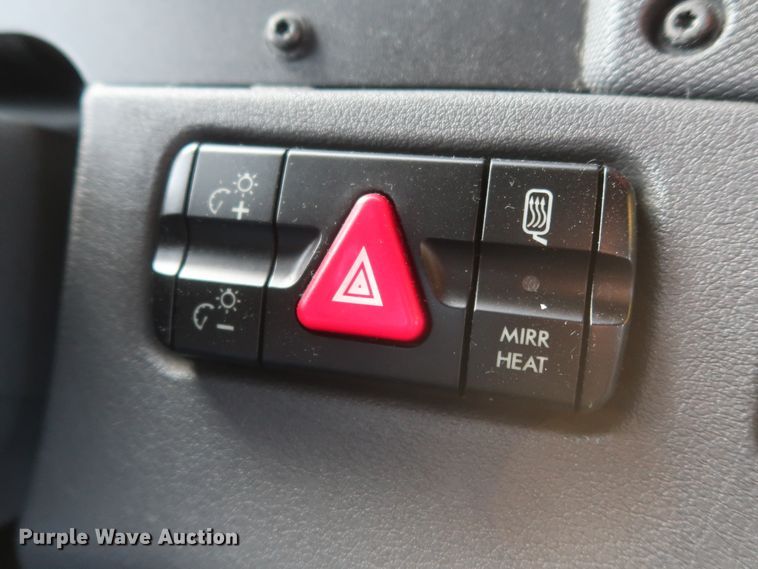 image for item HJ9358 2018 Freightliner Cascadia 125  semi truck