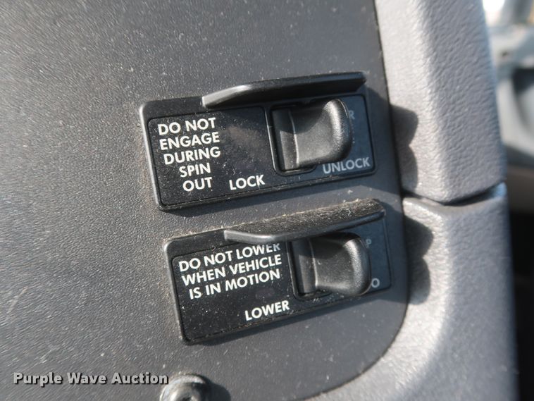 image for item HJ9358 2018 Freightliner Cascadia 125  semi truck