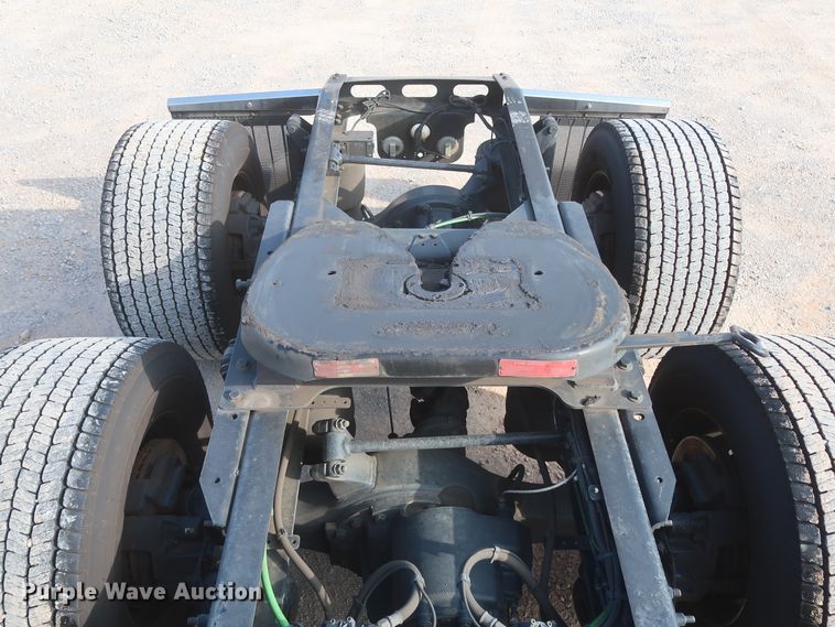 image for item HJ9358 2018 Freightliner Cascadia 125  semi truck