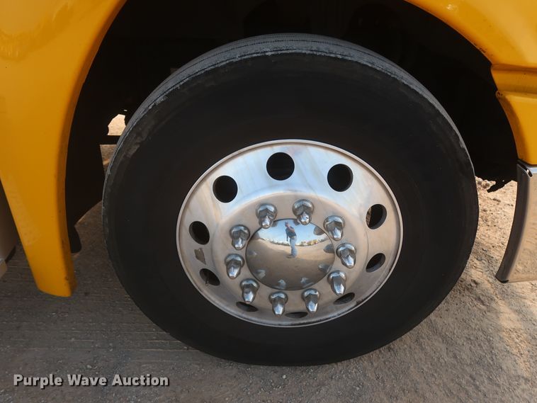 image for item HJ9358 2018 Freightliner Cascadia 125  semi truck