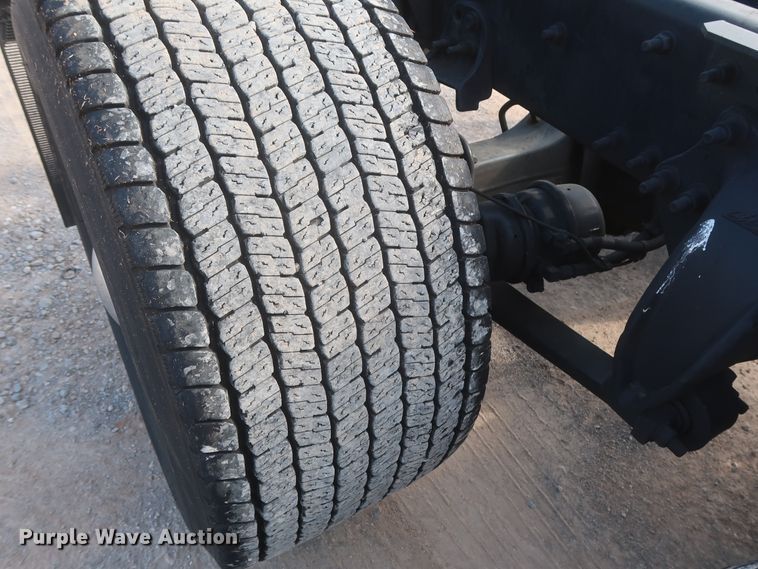 image for item HJ9358 2018 Freightliner Cascadia 125  semi truck