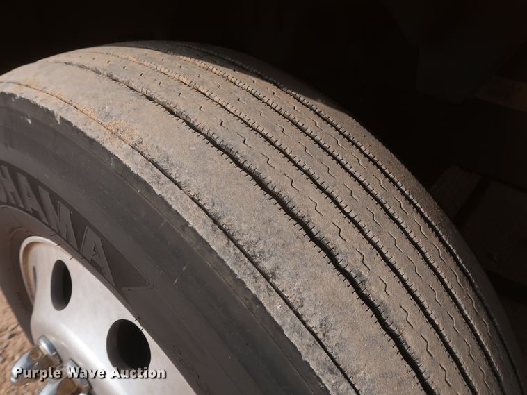 image for item HJ9358 2018 Freightliner Cascadia 125  semi truck