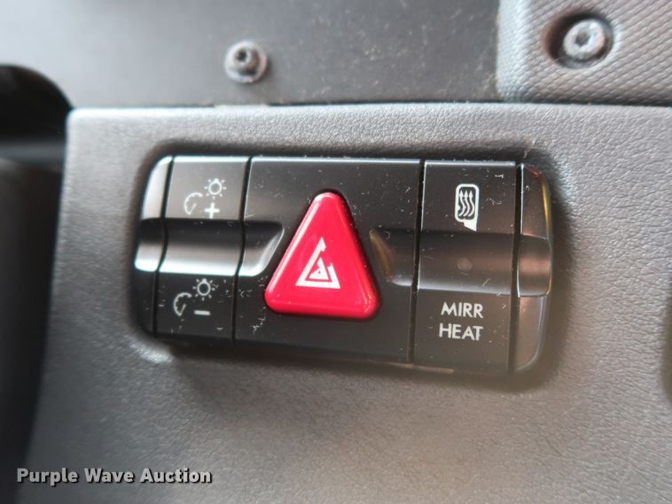 image for item HJ9359 2018 Freightliner Cascadia 125  semi truck