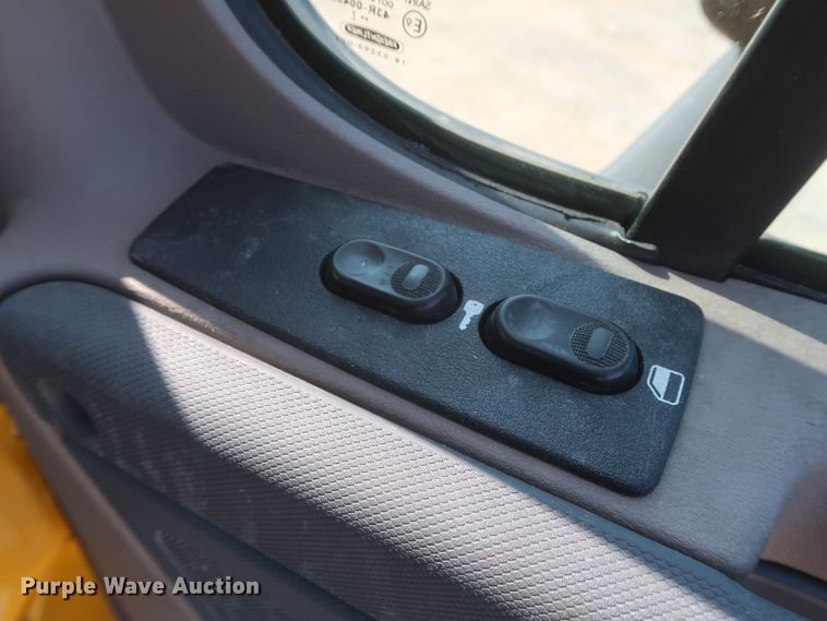 image for item HJ9359 2018 Freightliner Cascadia 125  semi truck