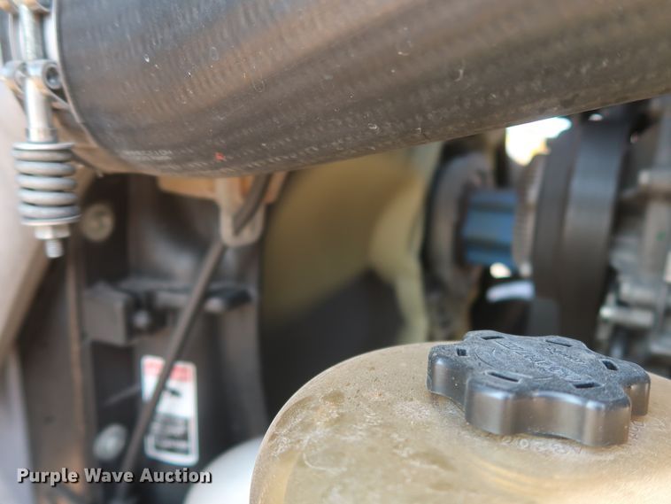 image for item HJ9359 2018 Freightliner Cascadia 125  semi truck