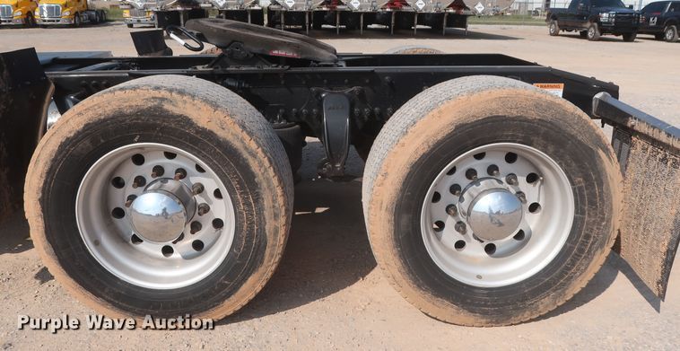 image for item HJ9359 2018 Freightliner Cascadia 125  semi truck