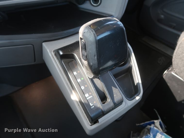 image for item HJ9362 2016 Peterbilt 579  semi truck