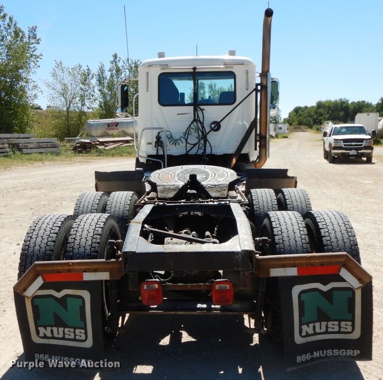 image for item HJ9614 2011 Mack CXU613  semi truck