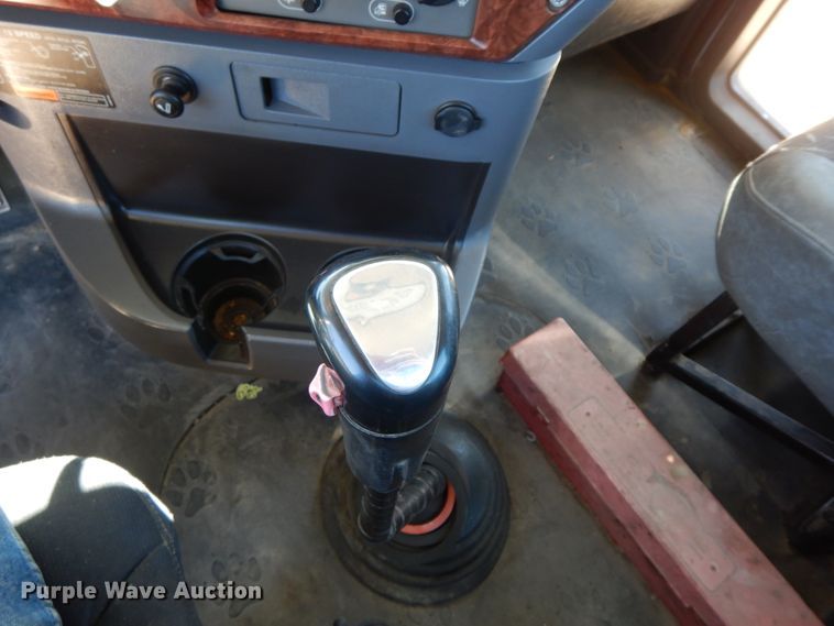 image for item HJ9614 2011 Mack CXU613  semi truck