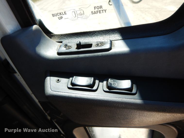 image for item HJ9614 2011 Mack CXU613  semi truck