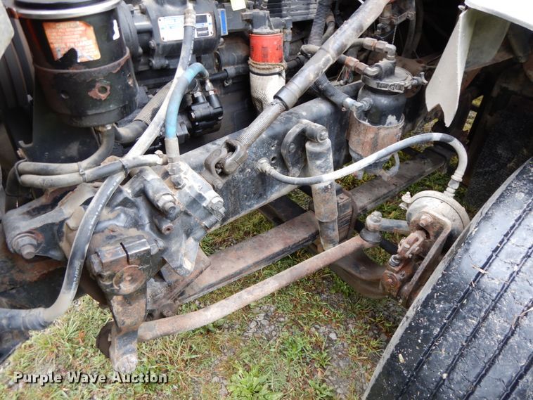 image for item HJ9632 1995 Ford L9000 AeroMax  semi truck