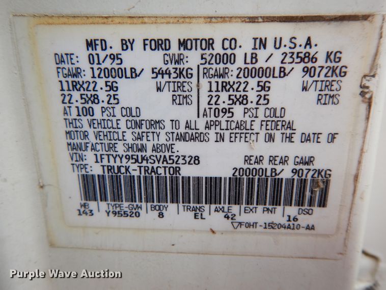 image for item HJ9632 1995 Ford L9000 AeroMax  semi truck