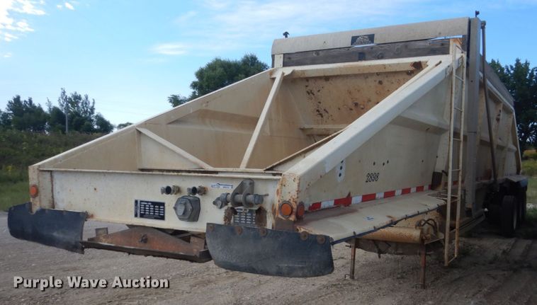 image for item HP9775 1994 Corn Belt S-422 bottom dump trailer