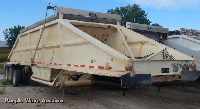 image for item HP9775 1994 Corn Belt S-422 bottom dump trailer