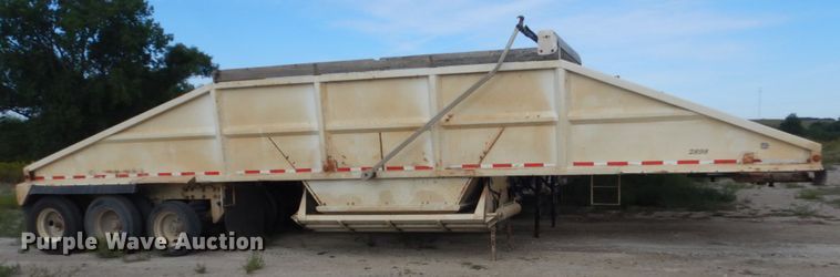 image for item HP9775 1994 Corn Belt S-422 bottom dump trailer