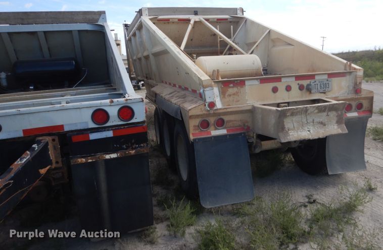 image for item HP9775 1994 Corn Belt S-422 bottom dump trailer