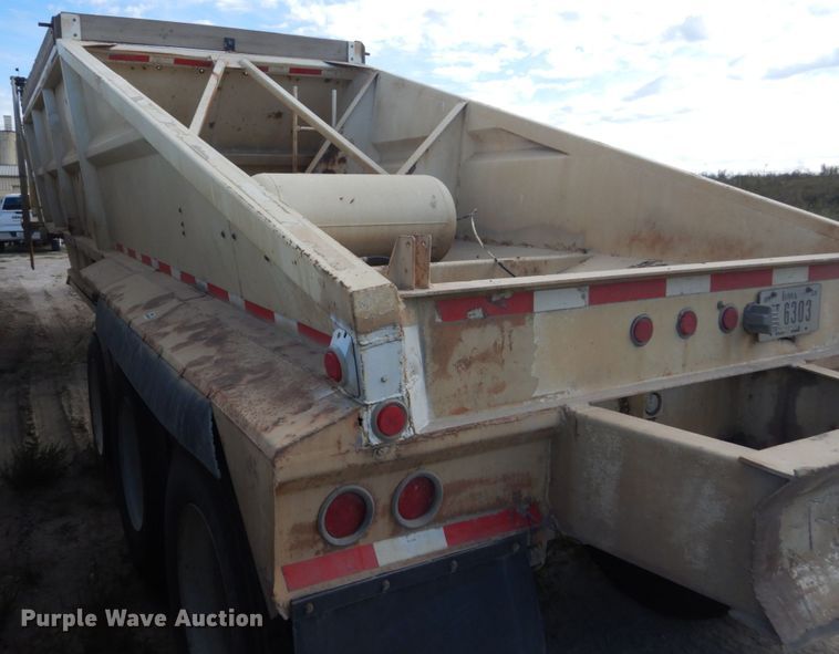 image for item HP9775 1994 Corn Belt S-422 bottom dump trailer