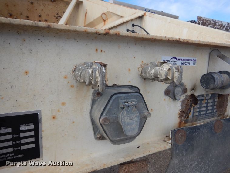 image for item HP9775 1994 Corn Belt S-422 bottom dump trailer