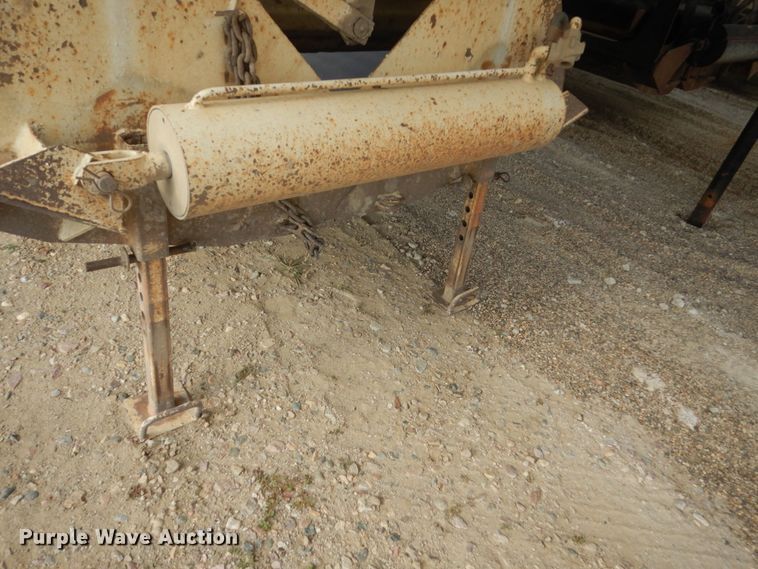 image for item HP9775 1994 Corn Belt S-422 bottom dump trailer