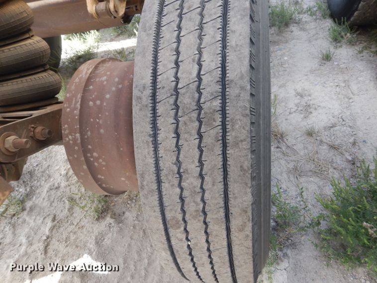 image for item HP9775 1994 Corn Belt S-422 bottom dump trailer