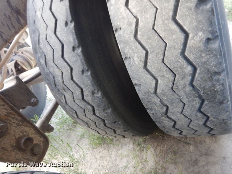 image for item HP9775 1994 Corn Belt S-422 bottom dump trailer