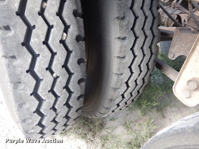 image for item HP9775 1994 Corn Belt S-422 bottom dump trailer