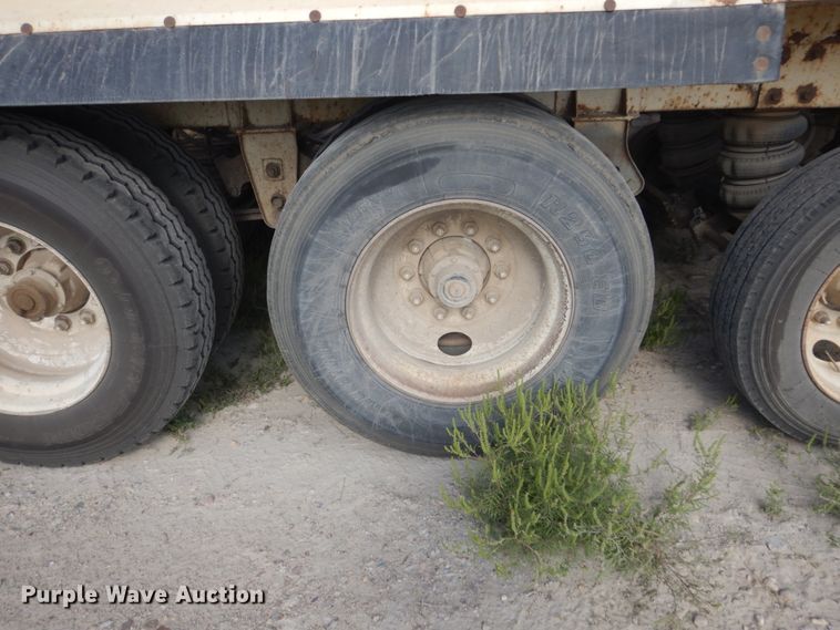 image for item HP9775 1994 Corn Belt S-422 bottom dump trailer