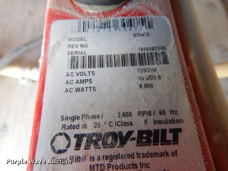 image for item HV9778 1999 Haulmark GF840EG5-102 enclosed cargo trailer