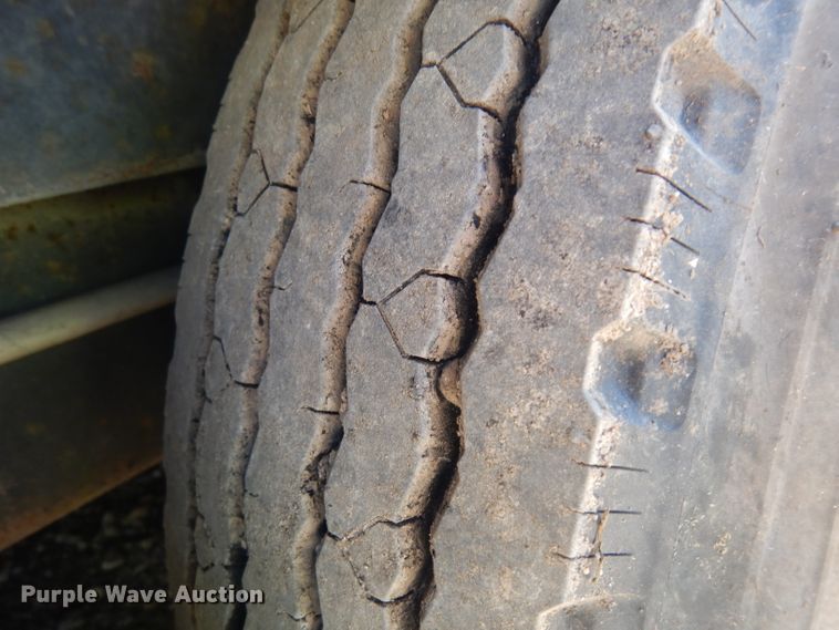 image for item HV9778 1999 Haulmark GF840EG5-102 enclosed cargo trailer