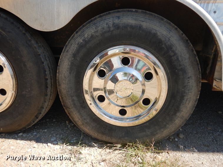 image for item HV9778 1999 Haulmark GF840EG5-102 enclosed cargo trailer