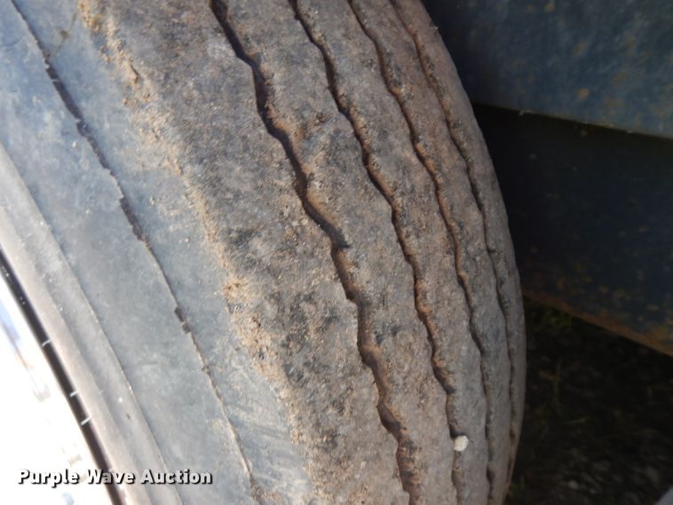 image for item HV9778 1999 Haulmark GF840EG5-102 enclosed cargo trailer