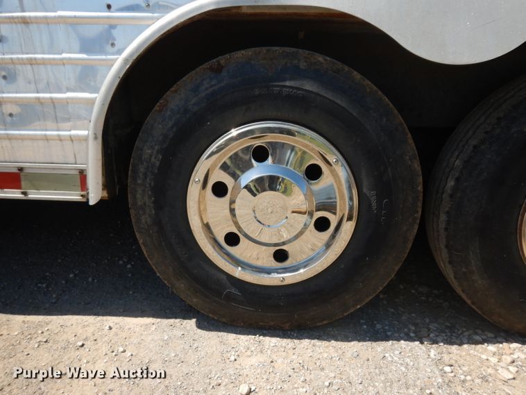 image for item HV9778 1999 Haulmark GF840EG5-102 enclosed cargo trailer