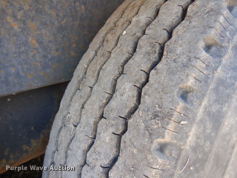 image for item HV9778 1999 Haulmark GF840EG5-102 enclosed cargo trailer