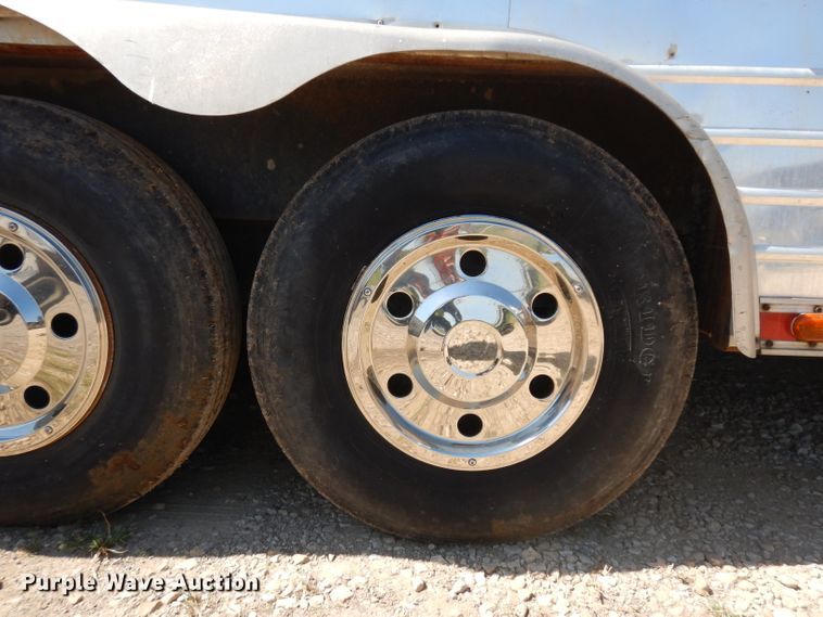 image for item HV9778 1999 Haulmark GF840EG5-102 enclosed cargo trailer