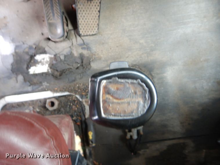 image for item HY9488 1986 Kenworth W900B  semi truck