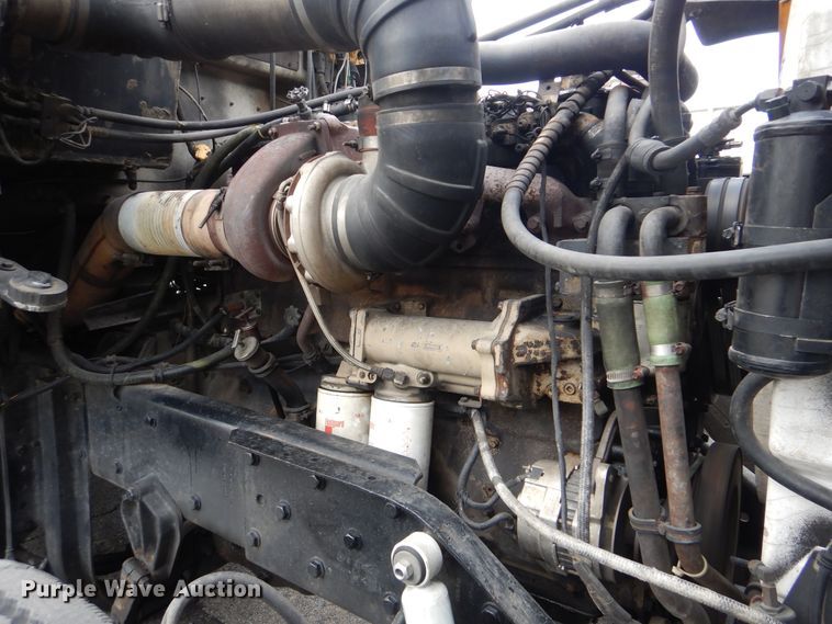 image for item HY9488 1986 Kenworth W900B  semi truck