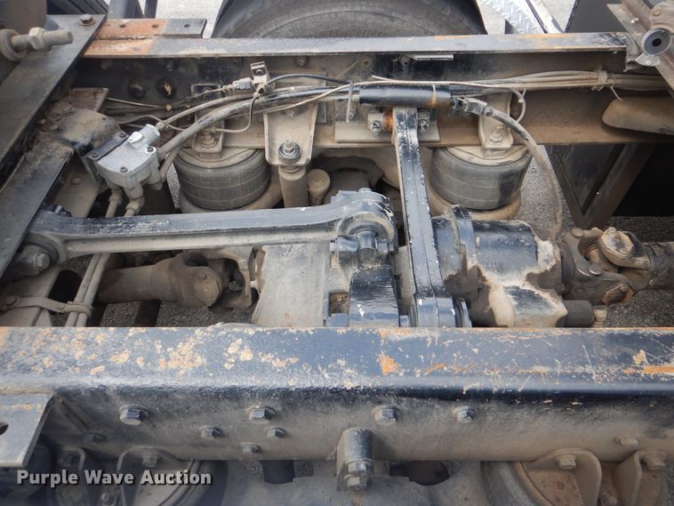 image for item HY9488 1986 Kenworth W900B  semi truck