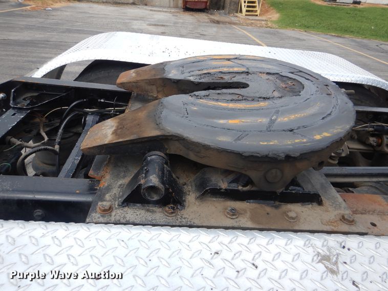 image for item HY9488 1986 Kenworth W900B  semi truck