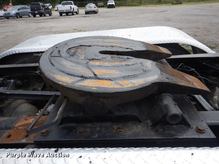 image for item HY9488 1986 Kenworth W900B  semi truck