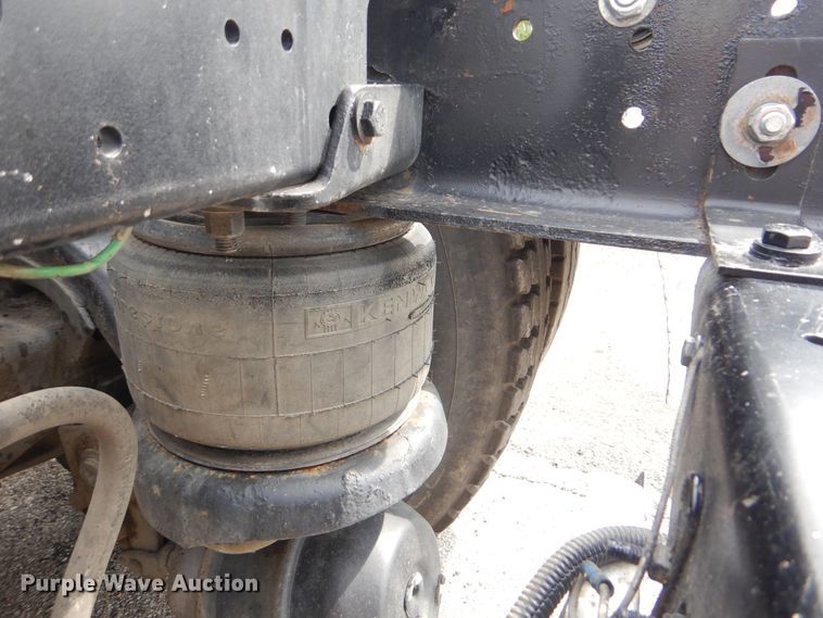 image for item HY9488 1986 Kenworth W900B  semi truck