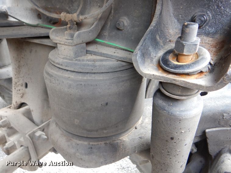 image for item HY9488 1986 Kenworth W900B  semi truck