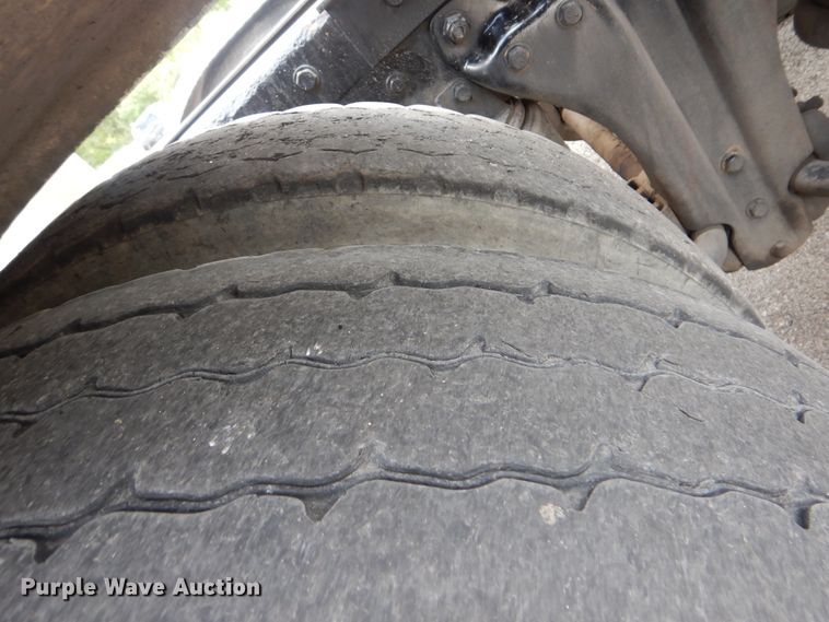 image for item HY9488 1986 Kenworth W900B  semi truck