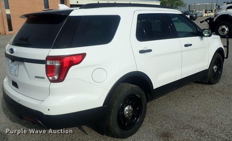 image for item DE0669 2017 Ford Explorer Police Interceptor  SUV