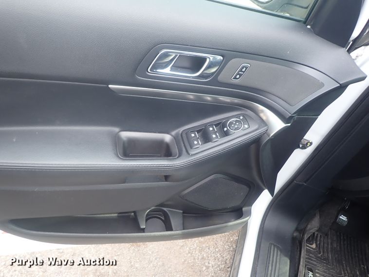 image for item DE0669 2017 Ford Explorer Police Interceptor  SUV