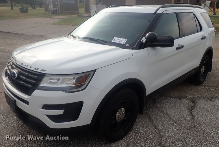 image for item DE0670 2016 Ford Explorer Police Interceptor  SUV