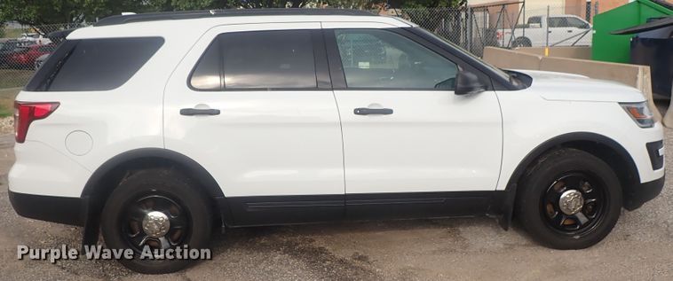 image for item DE0670 2016 Ford Explorer Police Interceptor  SUV