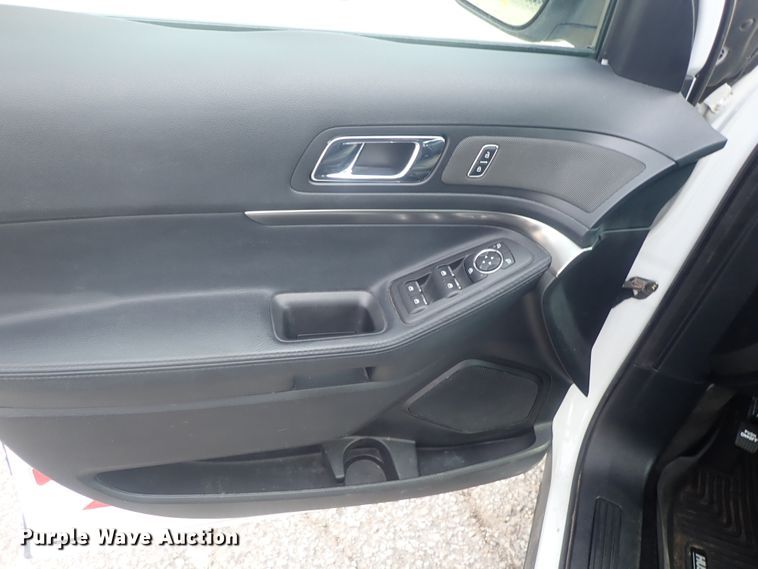 image for item DE0670 2016 Ford Explorer Police Interceptor  SUV