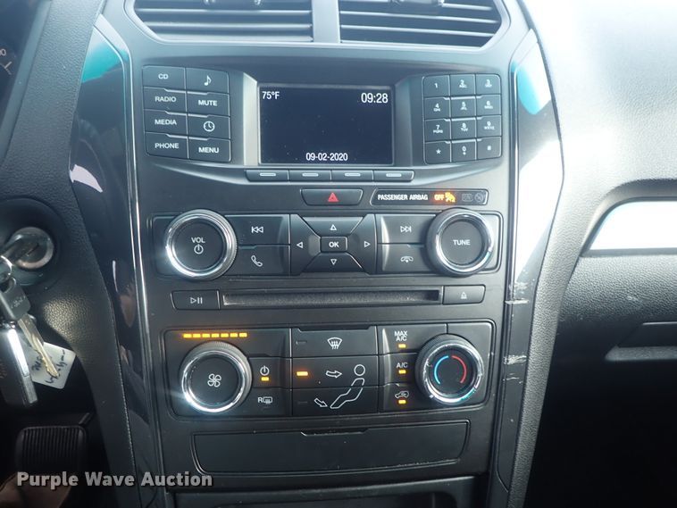 image for item DE0670 2016 Ford Explorer Police Interceptor  SUV