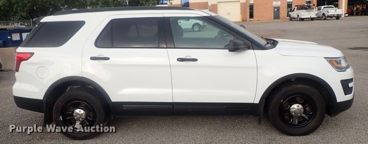 image for item DE0672 2017 Ford Explorer Police Interceptor  SUV