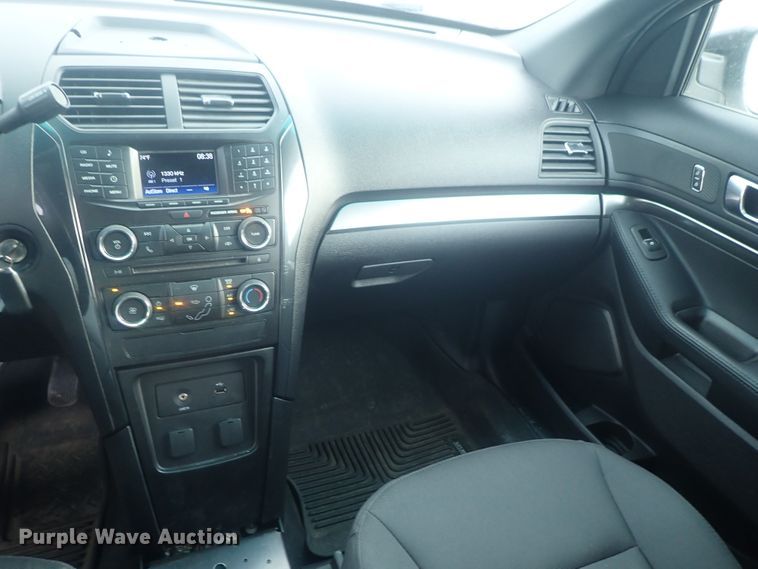 image for item DE0672 2017 Ford Explorer Police Interceptor  SUV